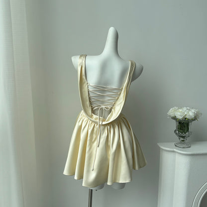 Hermosos vestidos de fiesta de satén color champán con escote cuadrado y corte A, vestidos cortos para 16 cumpleaños, vestidos de graduación, mini vestidos de cóctel DH2466