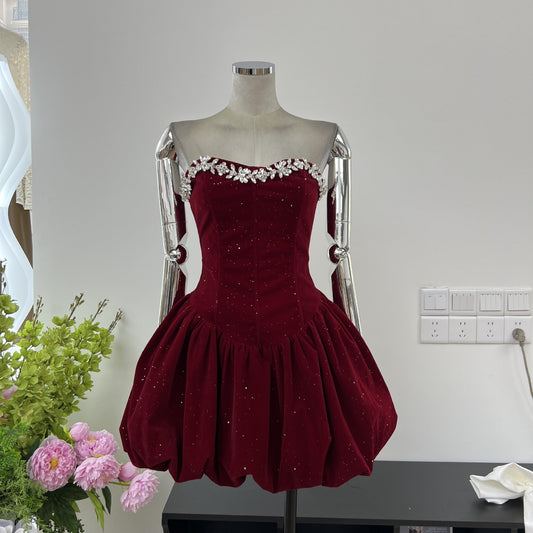 Hermoso vestido de fiesta con escote corazón de terciopelo rojo, vestidos formales para el regreso a casa, atuendos para el 21.º cumpleaños, vestido de graduación, vestidos cortos de cóctel DH2478