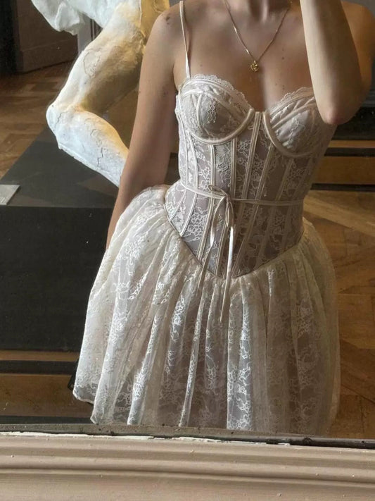 Hermosos vestidos formales de fiesta de bienvenida con corte A y tirantes finos de encaje blanco, vestidos cortos para 16 cumpleaños, vestidos de graduación, mini vestidos de cóctel DH2479