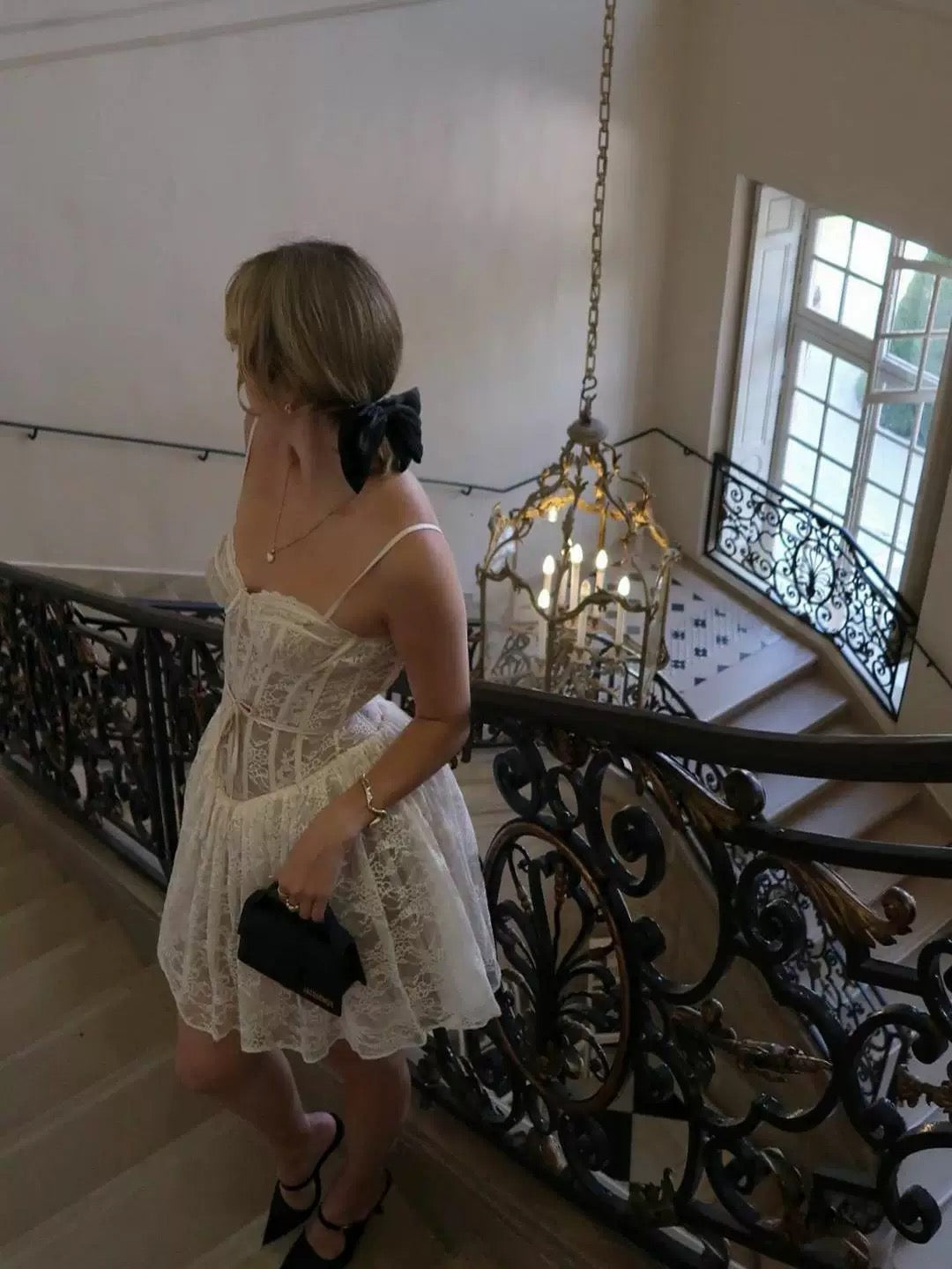 Hermosos vestidos formales de fiesta de bienvenida con corte A y tirantes finos de encaje blanco, vestidos cortos para 16 cumpleaños, vestidos de graduación, mini vestidos de cóctel DH2479