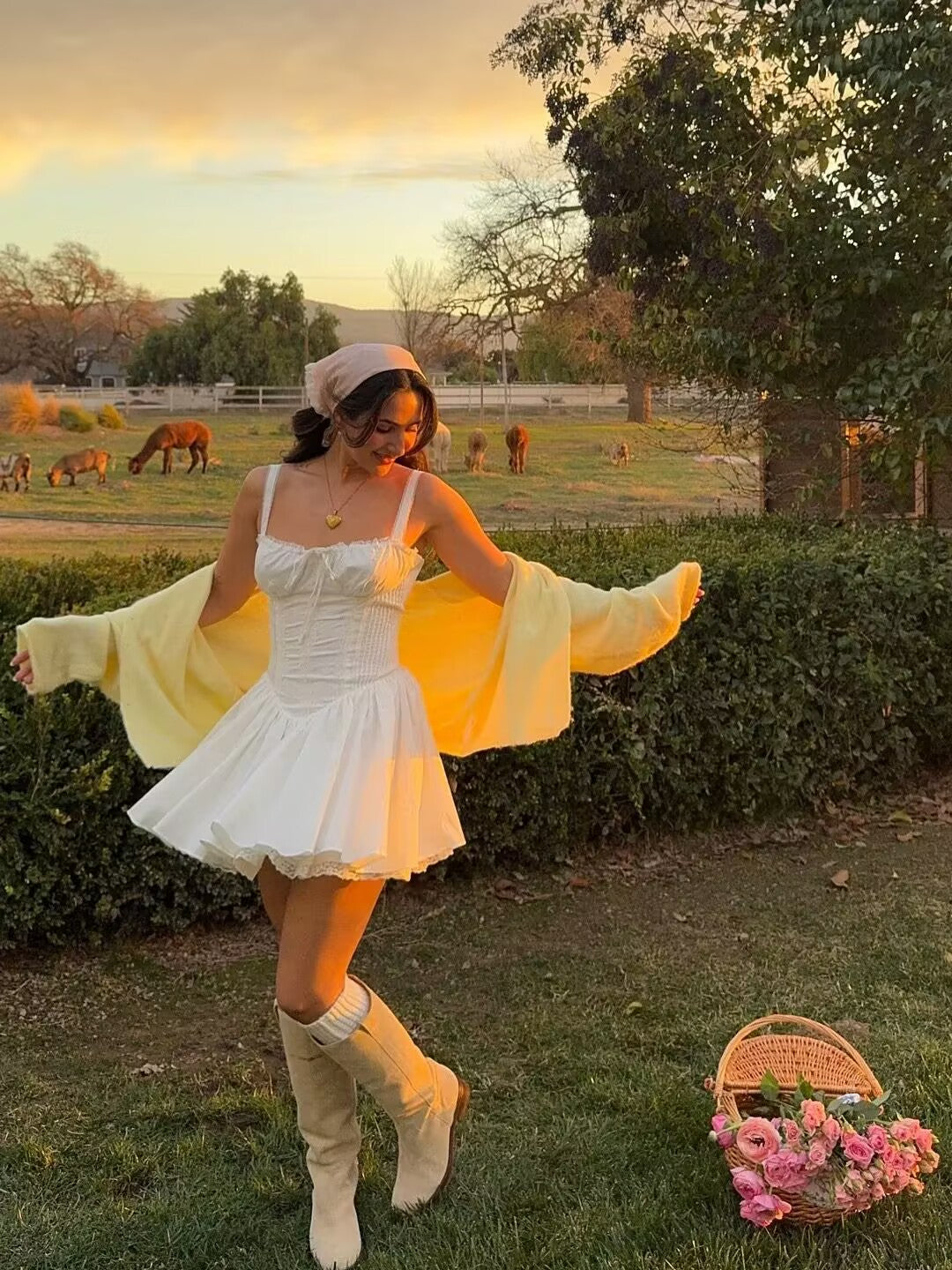 Vestido corto de encaje blanco con escote cuadrado y corte A para fiesta de bienvenida, minivestido de verano DH2482