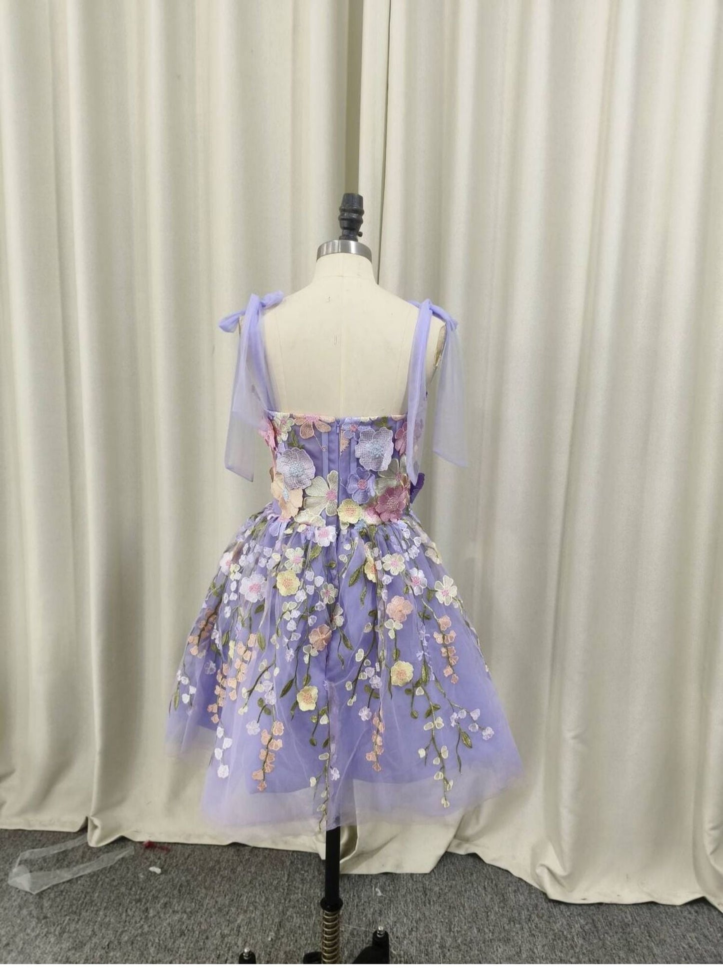 Vestidos de fiesta de tul lila con tirantes finos, corte A, encaje, para 18.º cumpleaños, graduación, minivestidos cortos DH2538
