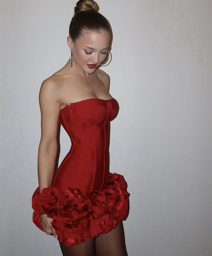 Cute Sheath Strapless Red Satin Formal Homecoming Dresses 18th Birthday Outfits Graduation Dress Short Mini Hoco Dresses DH2542