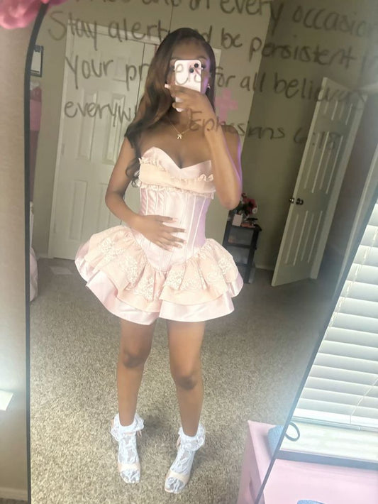 Vestido de fiesta modesto con escote corazón, satén rosa, encaje, corto, formal, para octavo grado, vestido de cóctel para secundaria, Hoco Outfits DH2589