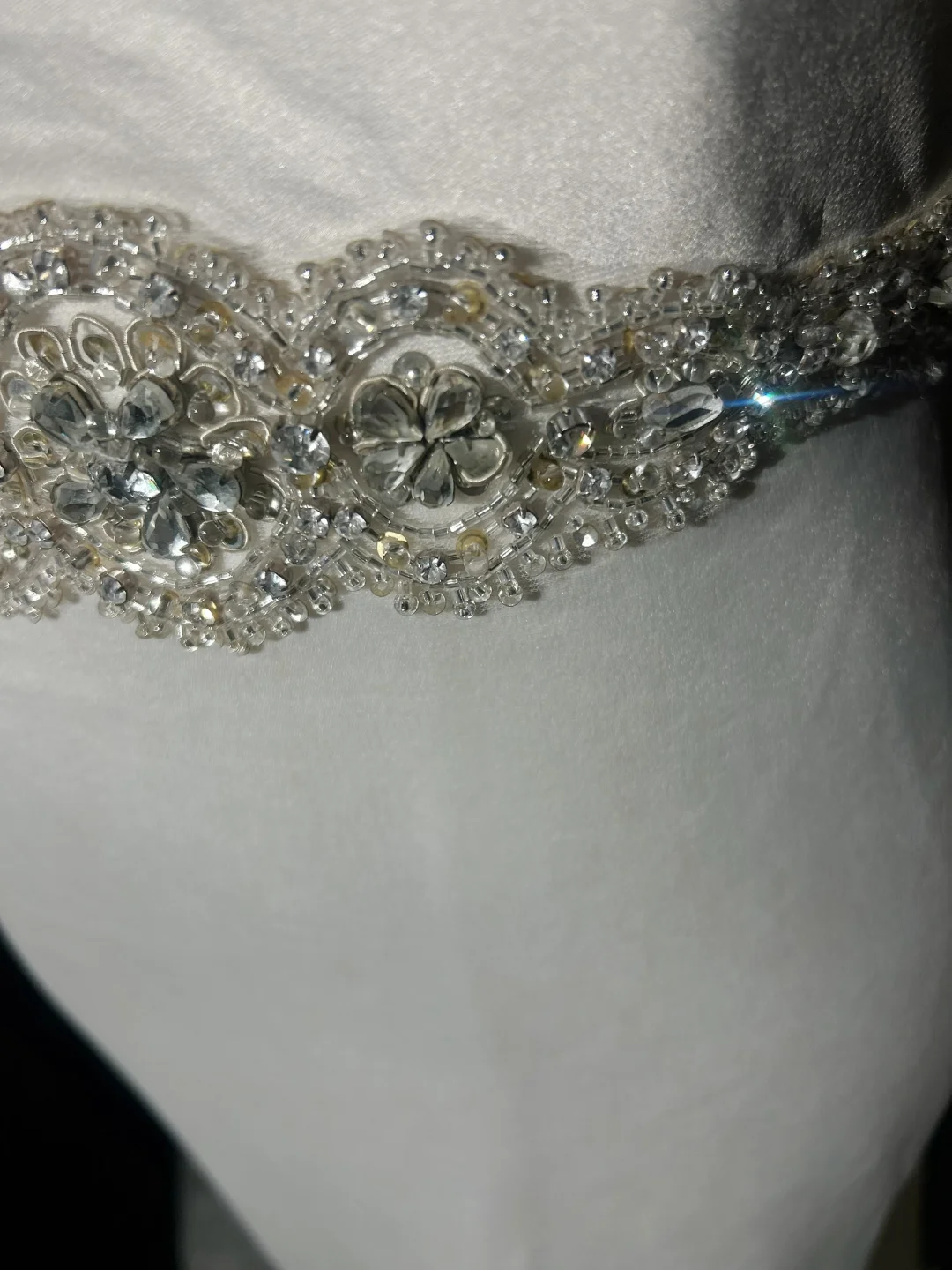 Vestido de novia princesa estilo sirena con tirantes finos, satén blanco y cuentas, largo, estilo retro, DH2665