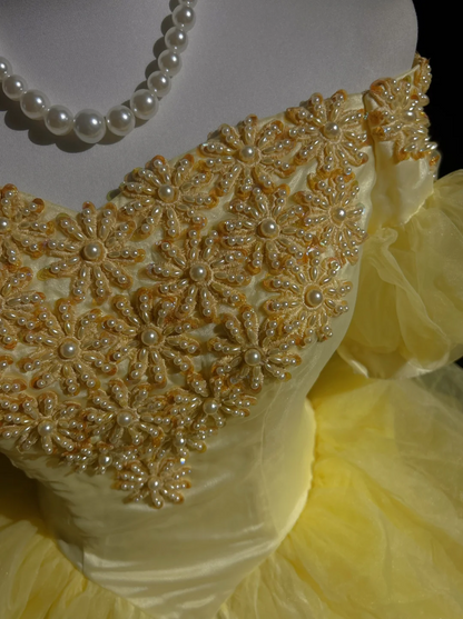 Hermoso vestido de quinceañera largo con escote cuadrado y tul amarillo, floral, para 15 años y 16 años (DH2683)