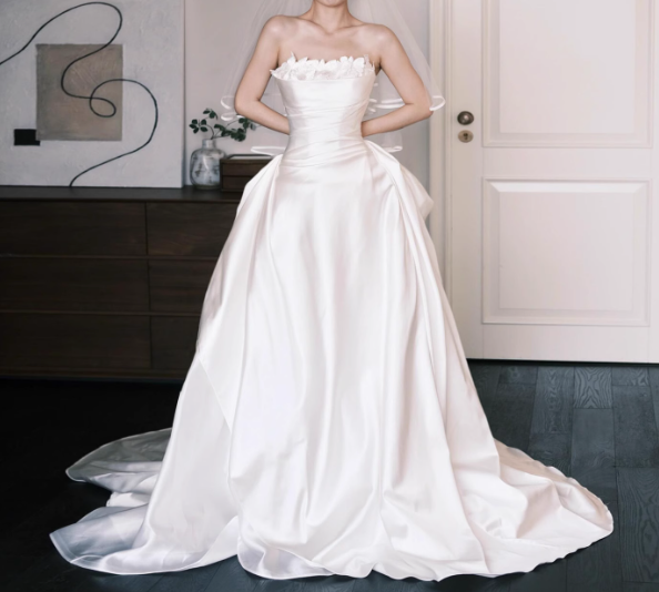 Impresionante vestido de novia largo sin tirantes, de satén, hasta el suelo, sencillo, DH2687