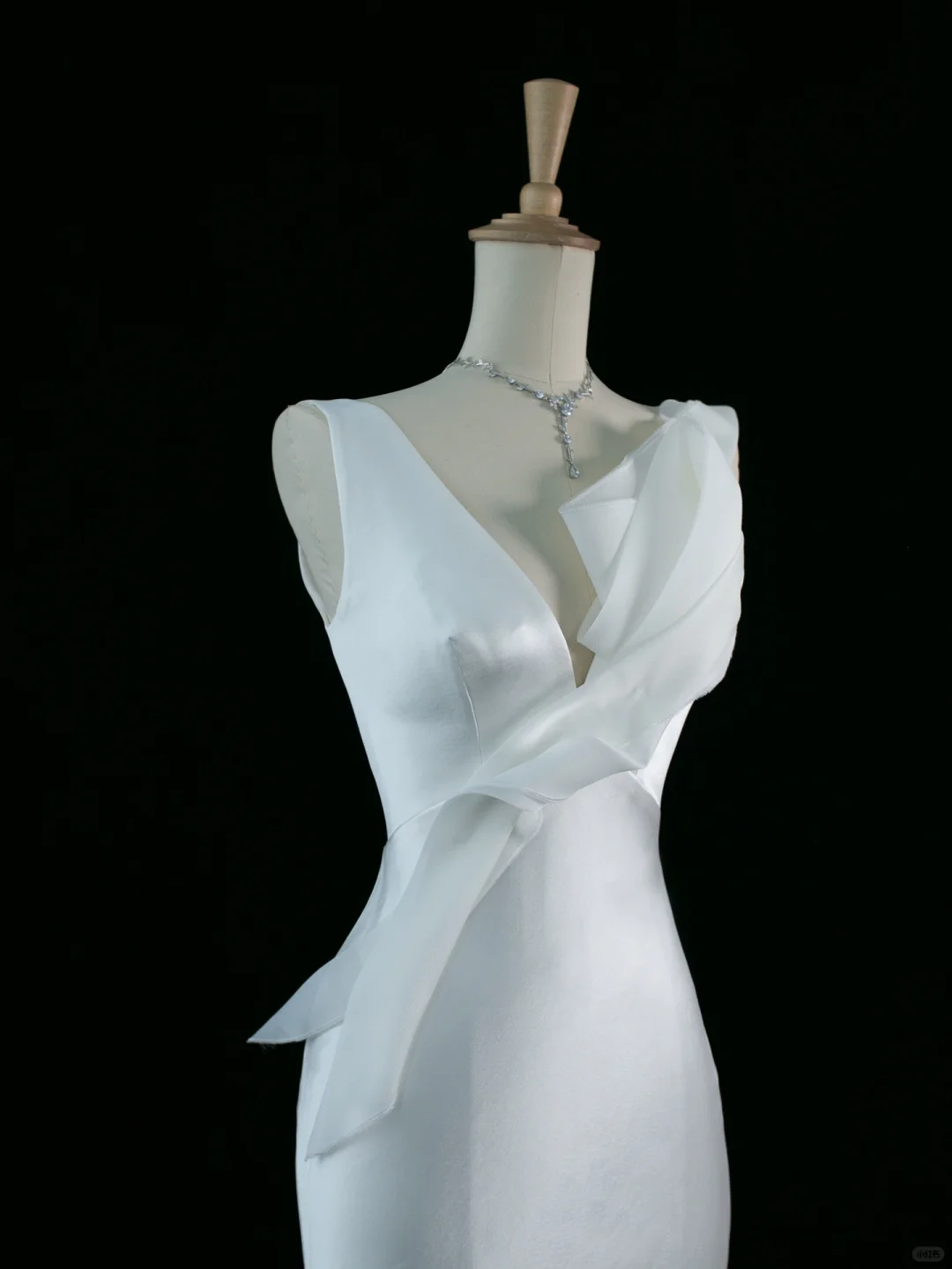 Hermoso vestido de novia estilo sirena con escote en V, blanco, de satén, largo, vintage, DH352