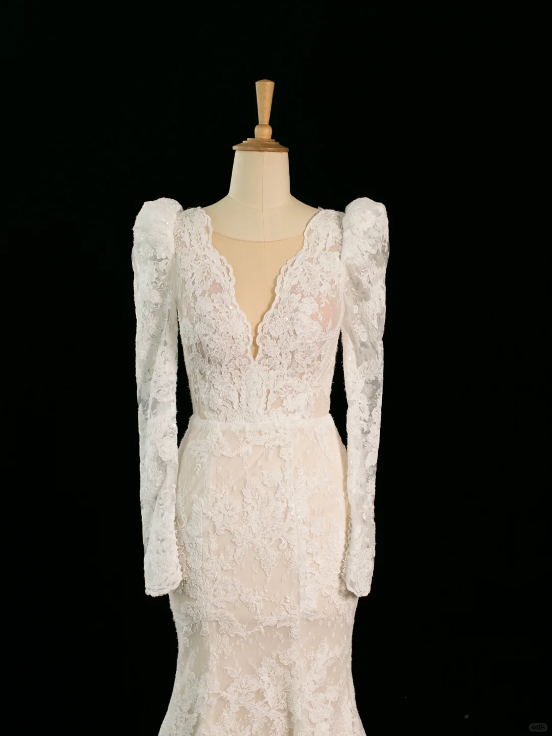 Hermoso vestido de novia estilo sirena, escote en V, color marfil, sin mangas, con encaje, largo, vintage, DH357