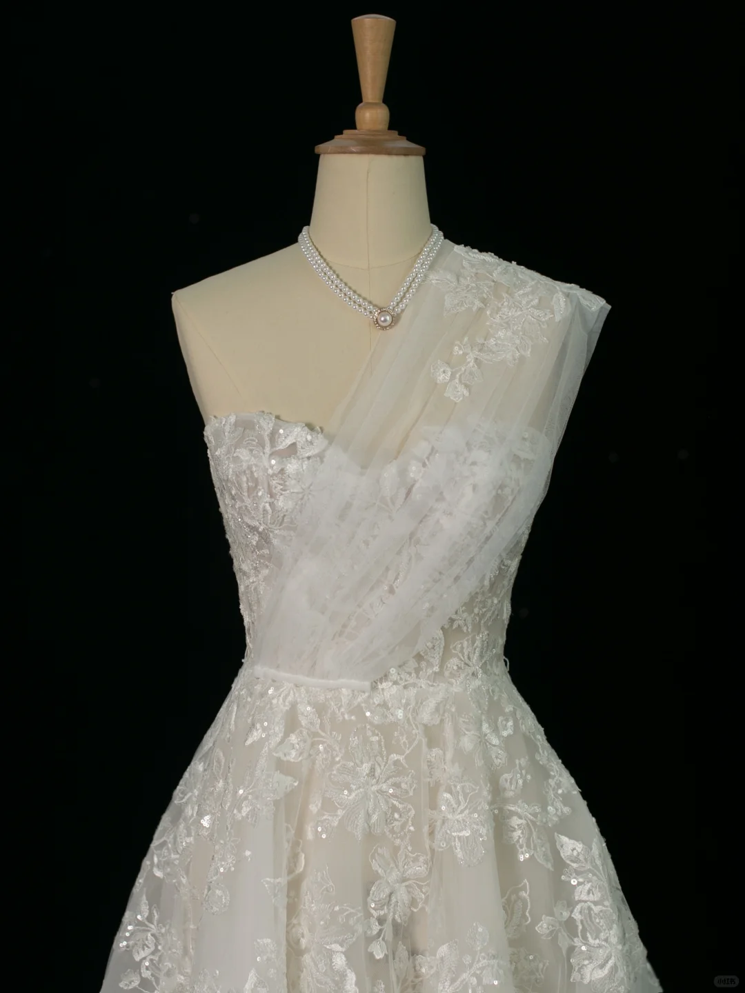 Elegante vestido de novia de verano, de un solo hombro, sin mangas, de encaje blanco, DH373