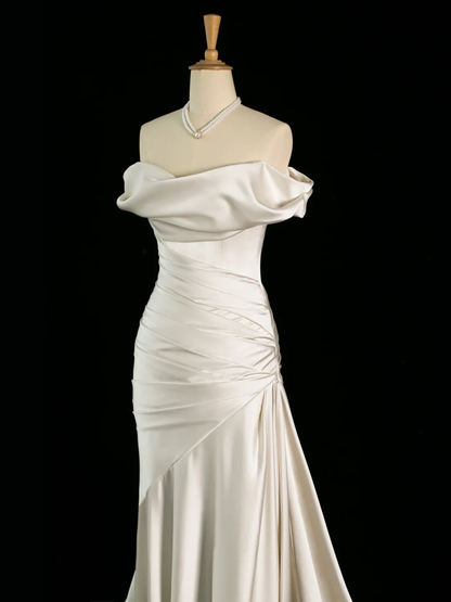 Pretty Wedding Dress Mermaid Off The Shoulder Short Sleeves Satin Long Vintage Wedding Dresses Bridal Gowns Brides Gown DH397