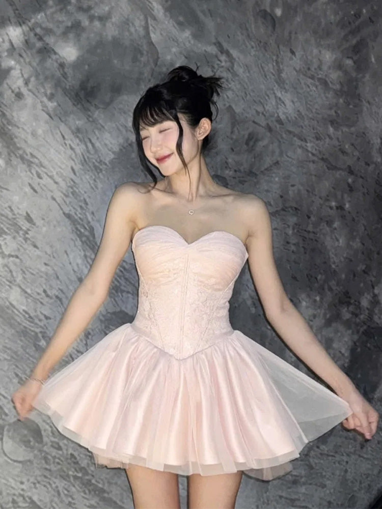 Vestido corto de verano con escote en forma de corazón y encaje rosa para fiesta de bienvenida, ideal para cumpleaños número 21, DH415