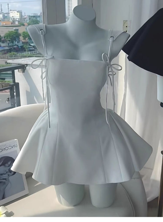 Vestidos de fiesta cortos de satén blanco y negro con tirantes finos, corte A, modernos, para octavo grado, de verano, para escuela secundaria, DH421