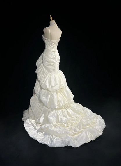 Vestido de novia vintage de los años 50 y 40, corte sirena, tirantes finos, capas, volantes, satén blanco, largo, DH523