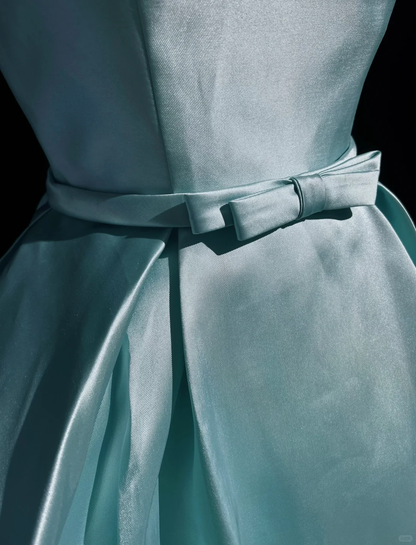 Pretty Ball Gown Scoop Neck Blue Satin Silver Beads Short Formal 8th Grade Homecoming Dresses Summer Middle School Hoco Dress 6th Grade Graduation Outfits DH527
