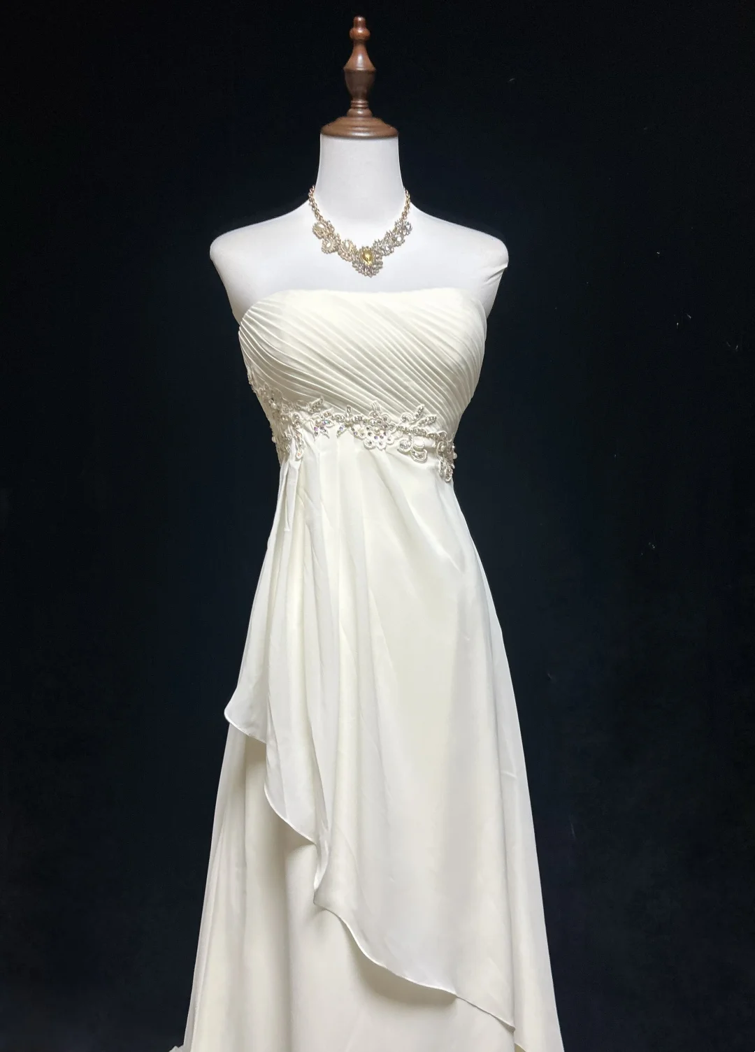 Vestido de novia vintage, corte A, sin tirantes, de gasa blanca, sin mangas, largo, para playa, con cuentas, DH540