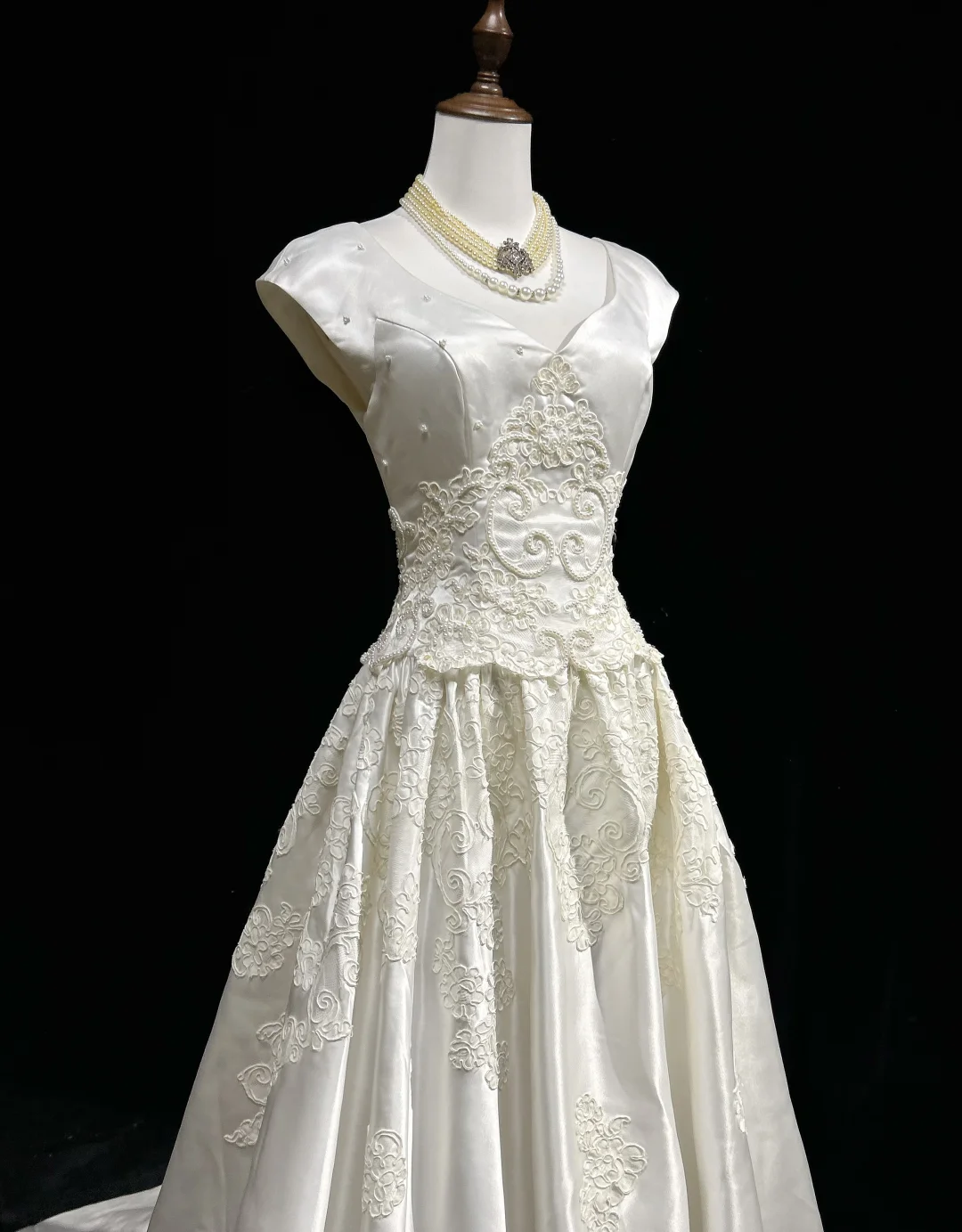 Vestido de novia vintage de los años 50 y 40, con escote en V y encaje blanco, largo, DH541