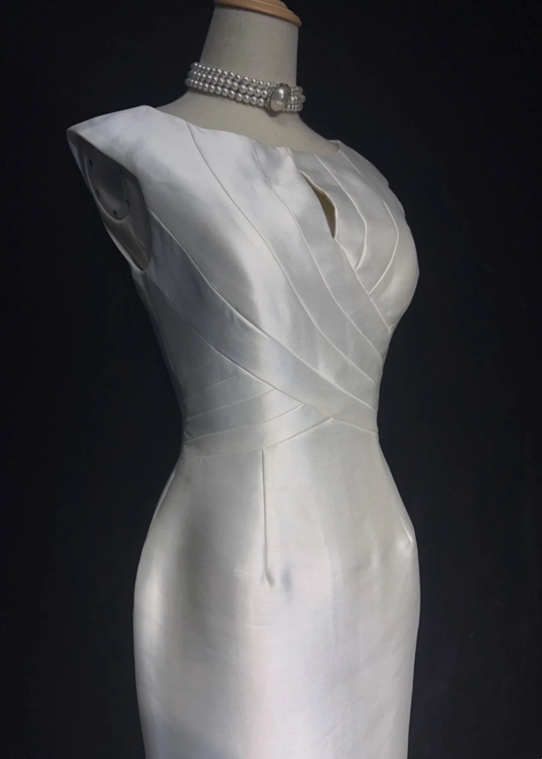 Modest Wedding Dress Sheath Scoop White Satin Summer Short Wedding Dresses Bride Dress Bridal Gowns DH548