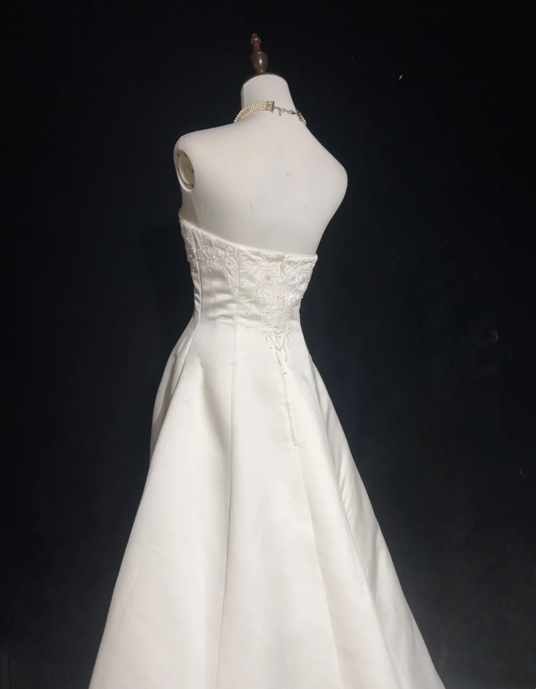 Vestido de novia retro de los años 50 y 40, sin tirantes, de satén y encaje, blanco, largo, DH550