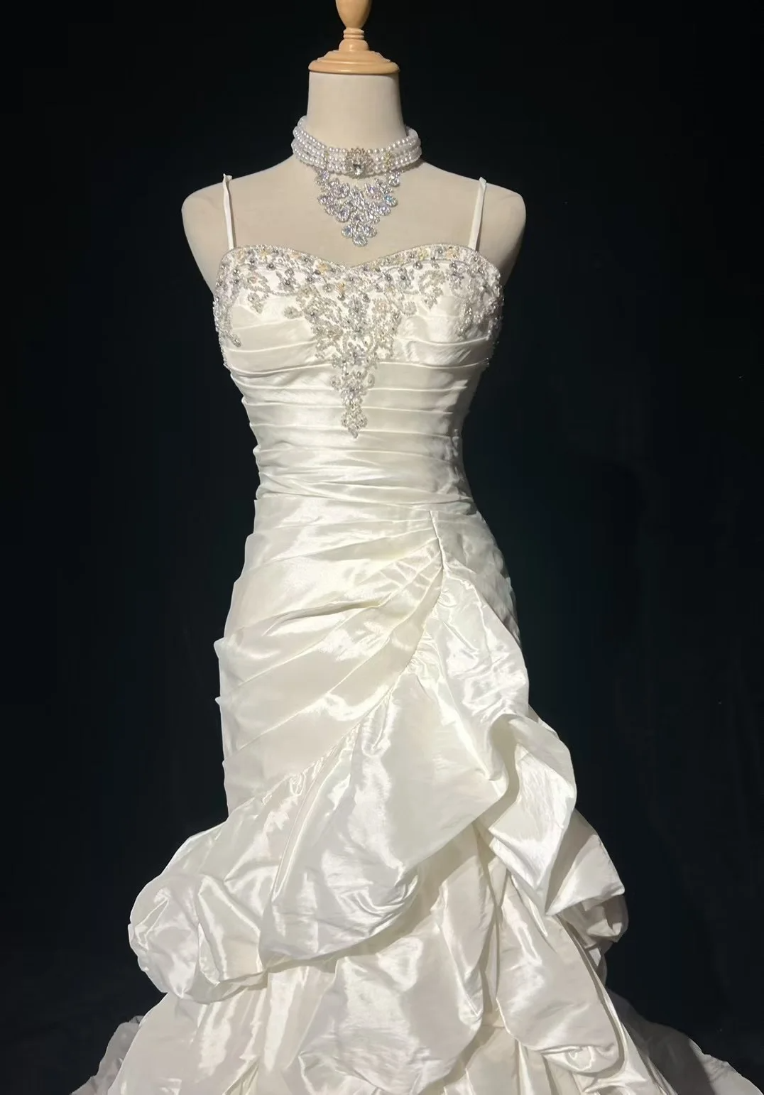 Vestido de novia retro de los años 50 y 40, corte sirena, tirantes finos, tafetán, largo, DH558
