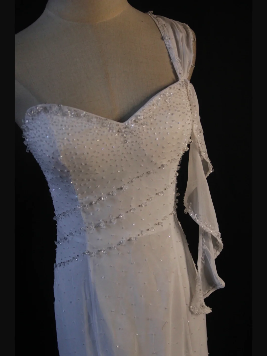 Vestido de novia retro de los años 50 y 40, corte sirena, un hombro, de gasa blanca, largo, DH574