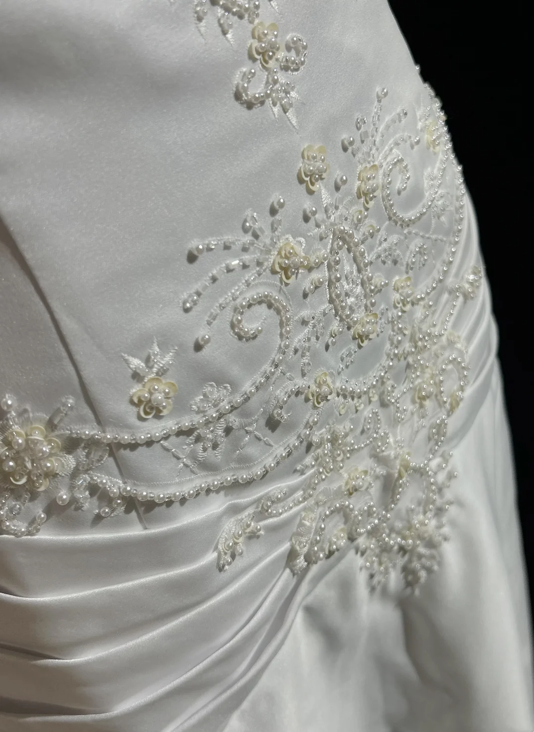 Vestido de novia clásico, corte A, escote cuadrado, mangas cortas, satén blanco, estilo minimalista, DH648