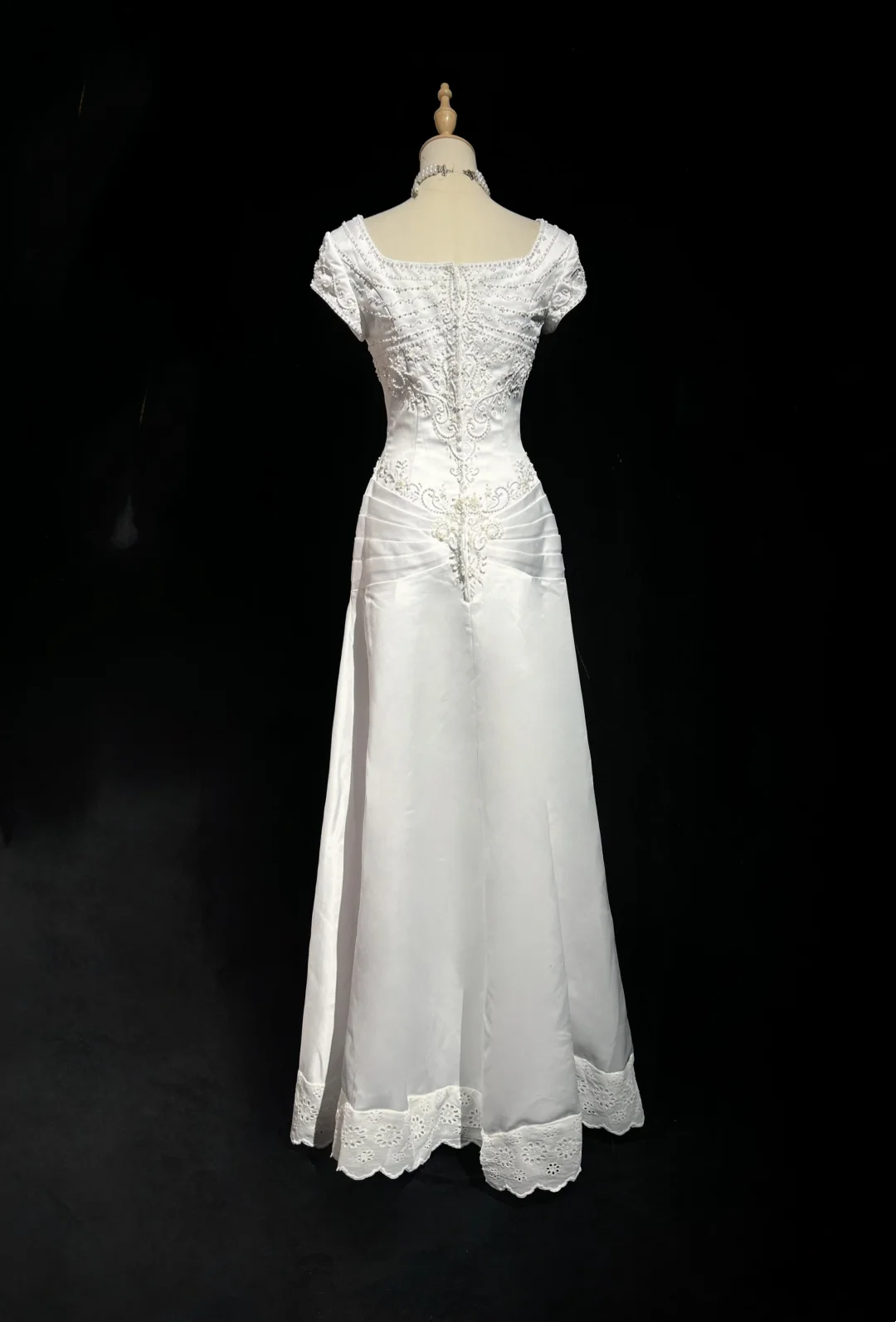 Vestido de novia clásico, corte A, escote cuadrado, mangas cortas, satén blanco, estilo minimalista, DH648