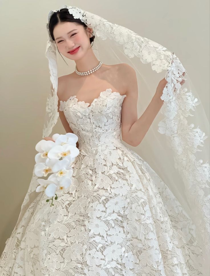 Extravagante vestido de novia largo sin tirantes de encaje blanco, elegante DH680