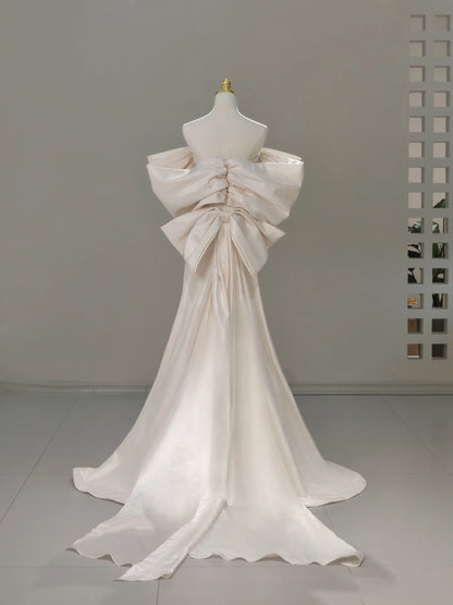 Vestido de novia clásico, corte A, hombros descubiertos, manga corta, satén blanco, estilo minimalista, DH752