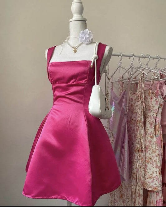 Lindo vestido corto de satén rosa intenso con escote cuadrado y corte A para fiesta de 8.º grado, vestido de verano para escuela secundaria, atuendos para fiesta de bienvenida, vestido de cumpleaños número 25, DH776