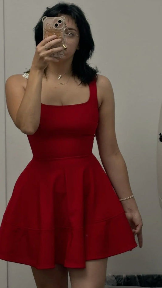 Lindo vestido corto de satén rojo con escote cuadrado y corte A para fiesta de 8.º grado, vestido de verano para escuela secundaria, atuendos para fiesta de bienvenida, vestido de cumpleaños número 25 DH777
