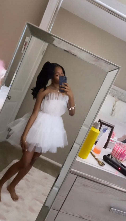 Hermoso vestido de fiesta corto de tul blanco sin tirantes para octavo grado, vestido de verano para escuela secundaria, traje de fiesta DH818