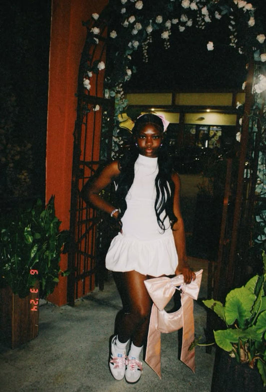 Hermoso vestido blanco corto, de corte A, cuello alto, sin mangas, para fiesta de 8.º grado, vestido de verano para escuela secundaria, estilo Hoco, trajes de fiesta DH828