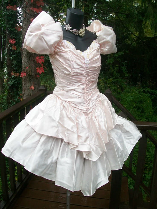 Vestido de fiesta vintage de satén rosa con escote corazón para octavo grado, vestido de verano para escuela secundaria, traje de fiesta DH832