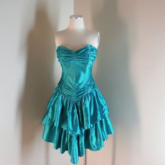 Vestidos de fiesta de satén azul con escote en forma de corazón estilo vintage para octavo grado, vestido de verano para escuela secundaria, trajes de fiesta DH834