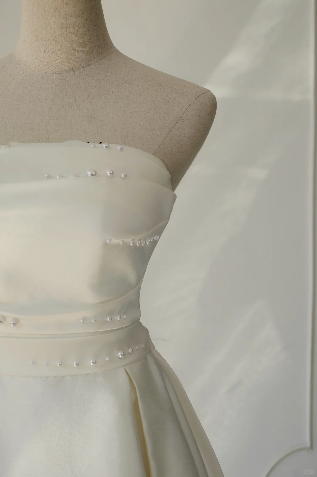 Vestido de novia atemporal, corte A, sin tirantes, de satén blanco, elegante, DH896