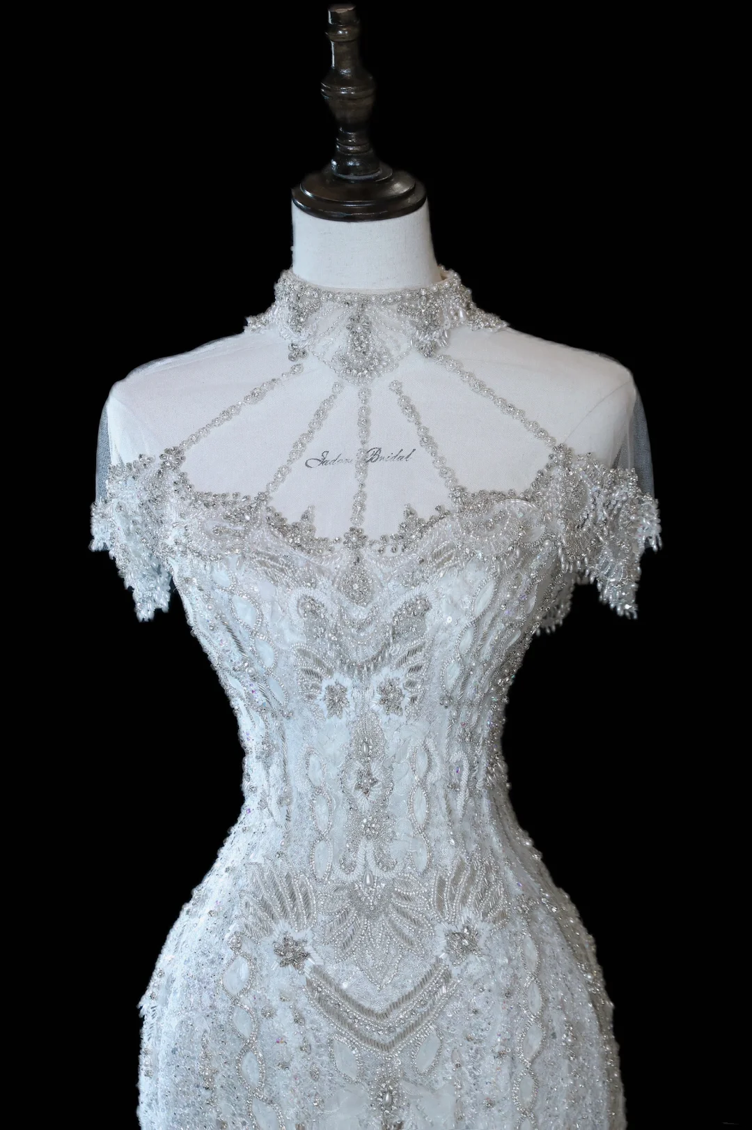 Vestido de novia atemporal de corte sirena con hombros descubiertos y mangas casquillo con lentejuelas plateadas, vestidos de novia largos y elegantes DH897