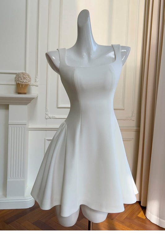 Lindos vestidos de fiesta blancos cortos con escote cuadrado y corte A para octavo grado, vestido de verano para escuela secundaria, atuendos para fiesta de bienvenida DH92