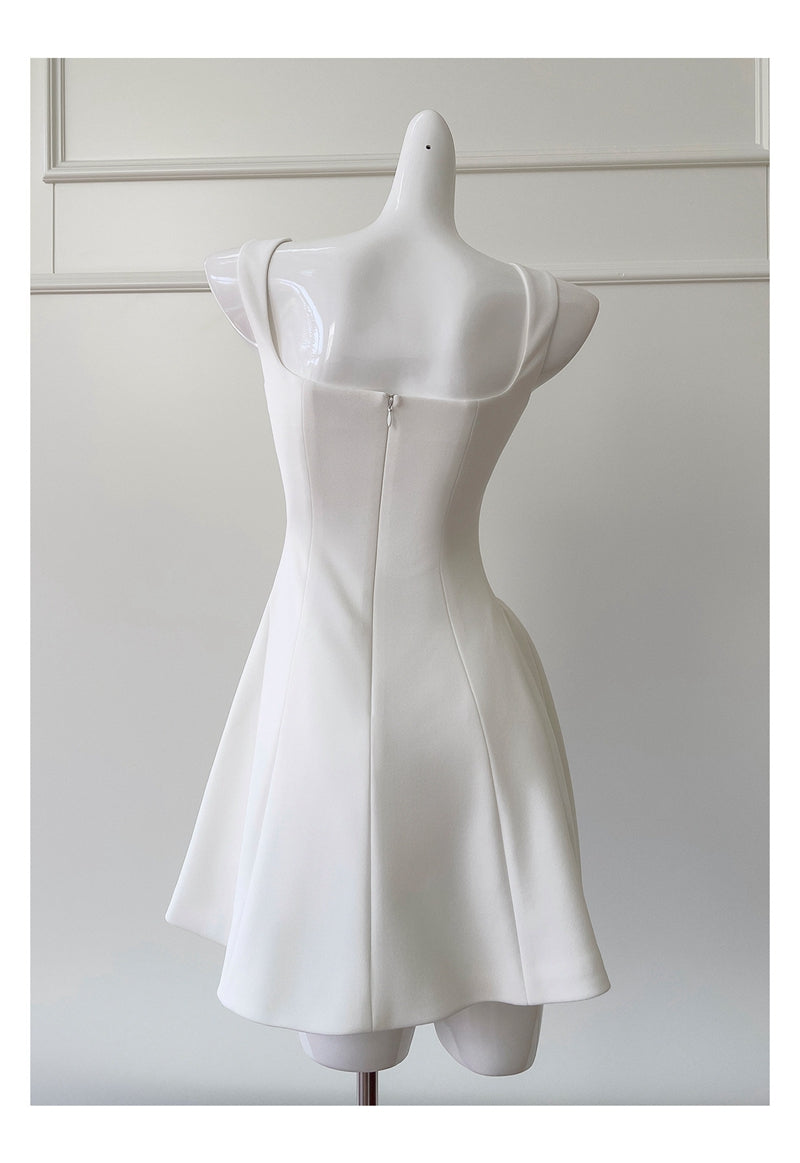 Lindos vestidos de fiesta blancos cortos con escote cuadrado y corte A para octavo grado, vestido de verano para escuela secundaria, atuendos para fiesta de bienvenida DH92