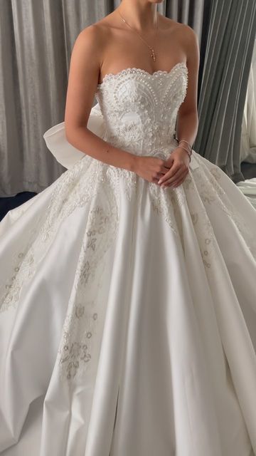 Princess Bridal Dress Ball Gown Strapless Sleeveless Satin White Appliques Wedding Dresses Pretty Bridal Gowns DH941