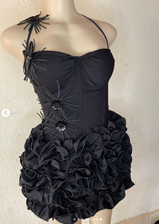 Vestido corto de fiesta sexy con cuello halter, sin mangas, color negro, para octavo grado, de verano, para escuela secundaria, para fiesta de bienvenida, atuendo de cumpleaños DH988