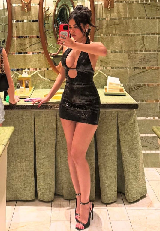Vestido corto de verano con lentejuelas negras y cuello halter, ideal para cumpleaños, ideal para fiestas de 19 años (DP1018)