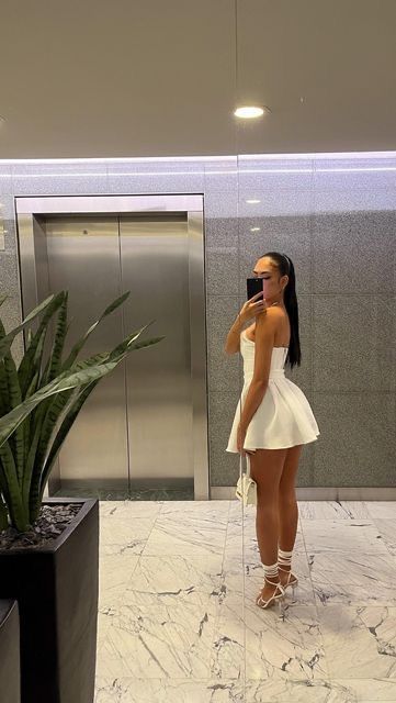 Vestido corto de satén blanco sin tirantes, sexy, de verano, para cumpleaños, minivestido de fiesta para 18 años, DP1046