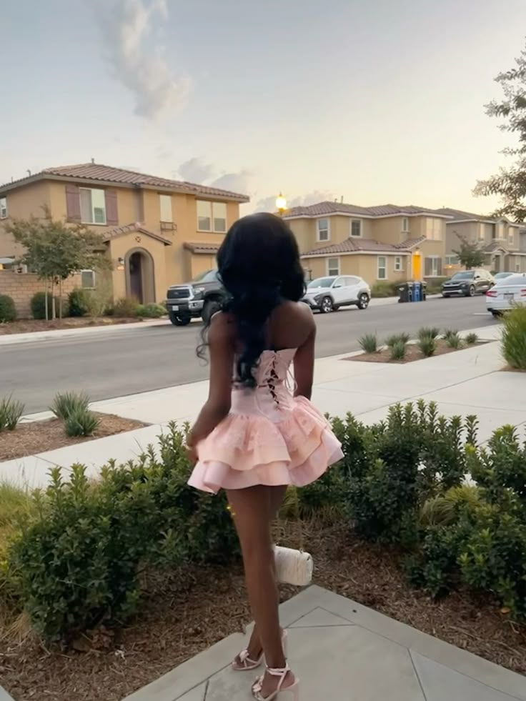 Vestido corto de satén rosa con escote en forma de corazón para verano, ideal para 20 cumpleaños, minivestido de fiesta para 18 cumpleaños, DP1127
