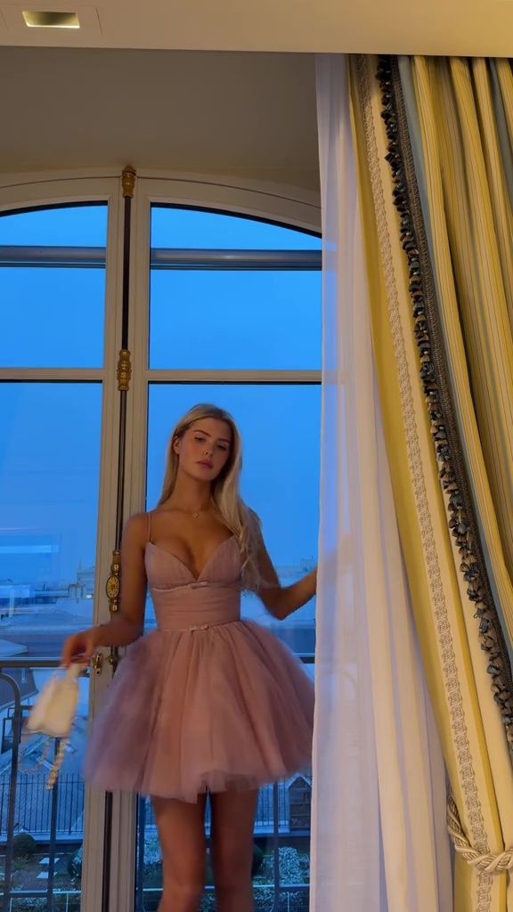 Vestido corto rosa de verano con tirantes finos, vestido de fiesta, vestido de fiesta, atuendo de cumpleaños, minivestido de cóctel para 19.º cumpleaños DP1135