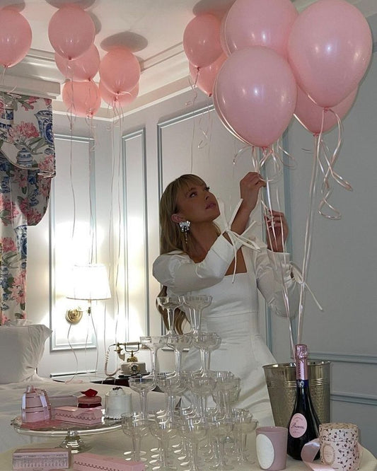 Vestido corto de satén blanco con escote cuadrado y corte A para cumpleaños de verano, ideal para fiestas de cumpleaños número 23 (DP1141)