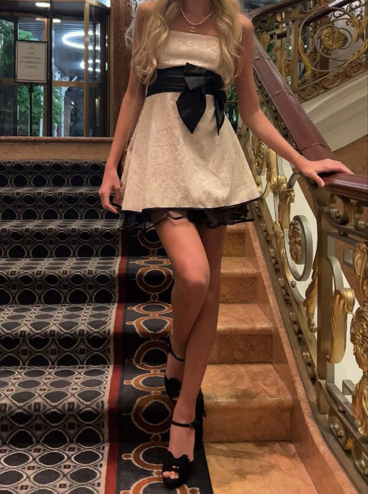 Vestido de fiesta de verano con corte en A, sin tirantes, de encaje color champán, sin mangas, para cumpleaños, minivestido de cóctel para 19.º cumpleaños, DP1144
