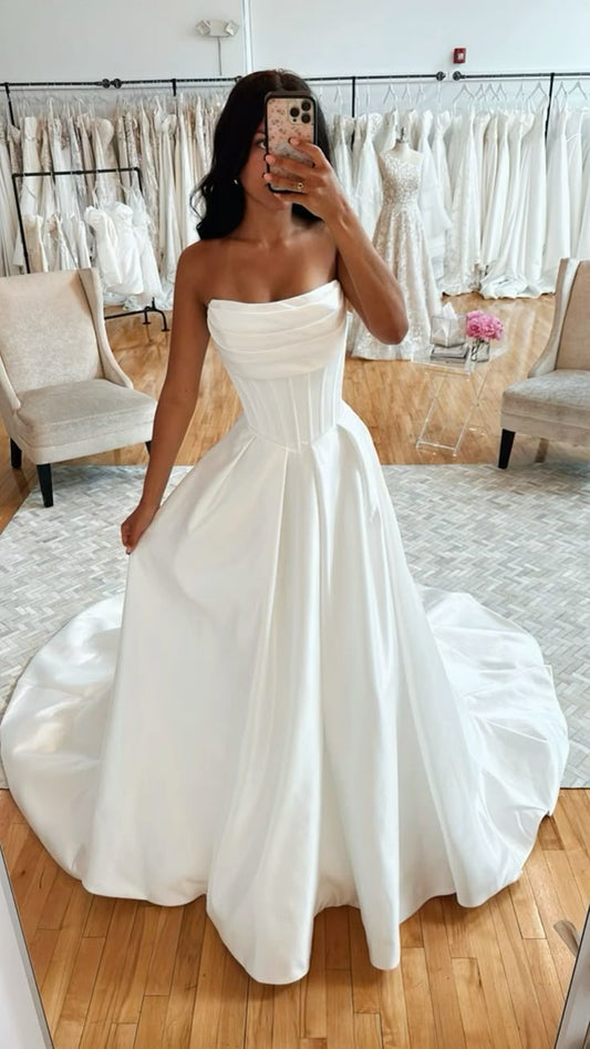 Vestido de novia etéreo, sin tirantes, de satén blanco, con corsé, DP1196