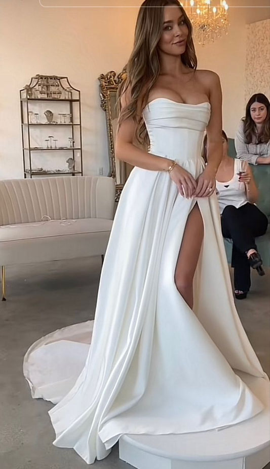 Vestido de novia clásico de corte A con escote corazón, satén blanco, estilo minimalista, DP1199