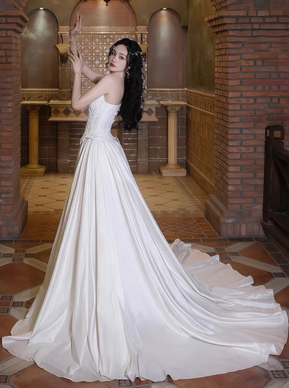 Romantic Bridal Dress A line Sweetheart Satin White Slit Wedding Dresses Minimalist Bridal Gowns DP1619